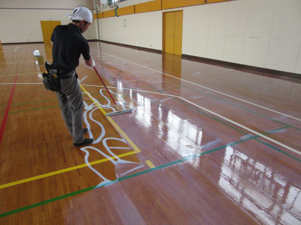 クリヤ－1回目塗装状況