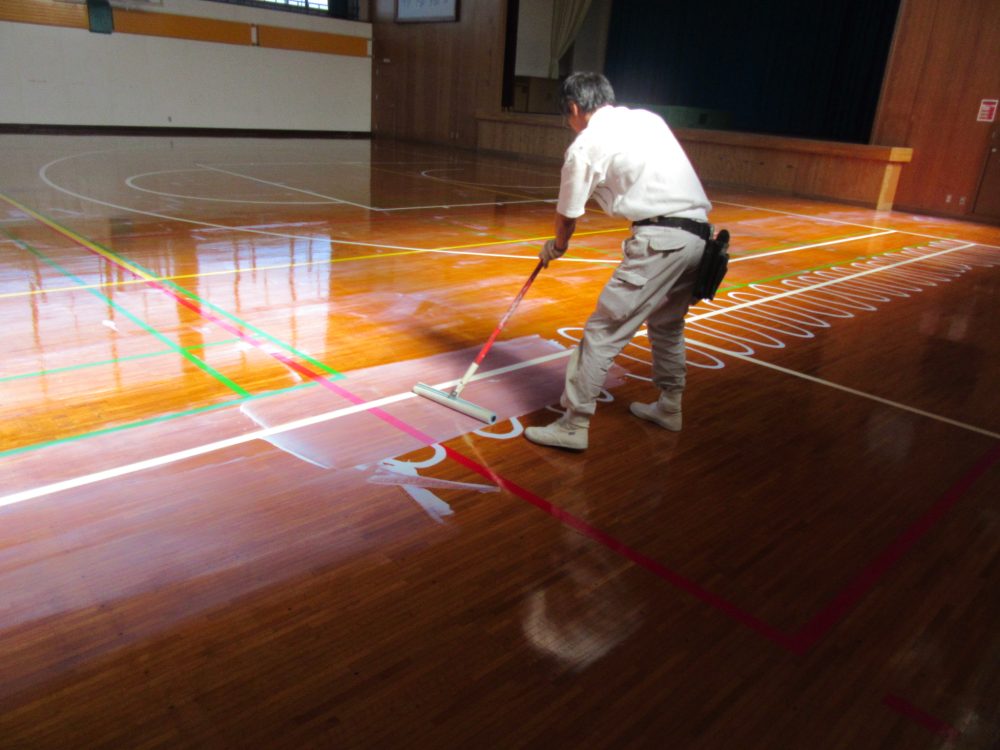 クリヤ－2回目塗装状況