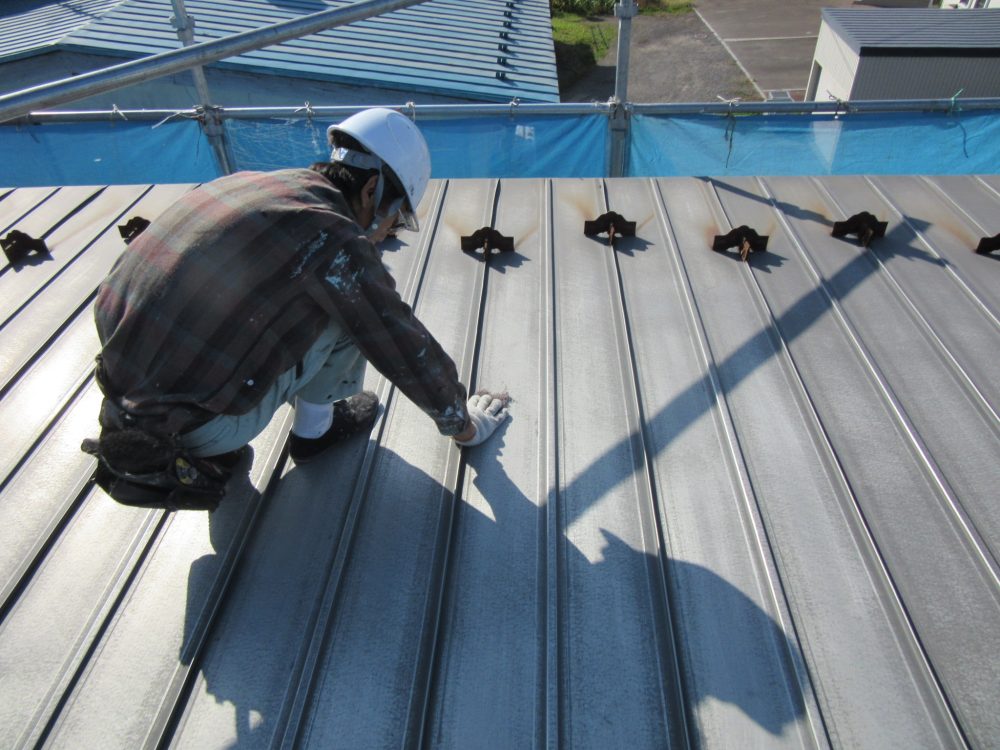 屋根ケレン処理状況